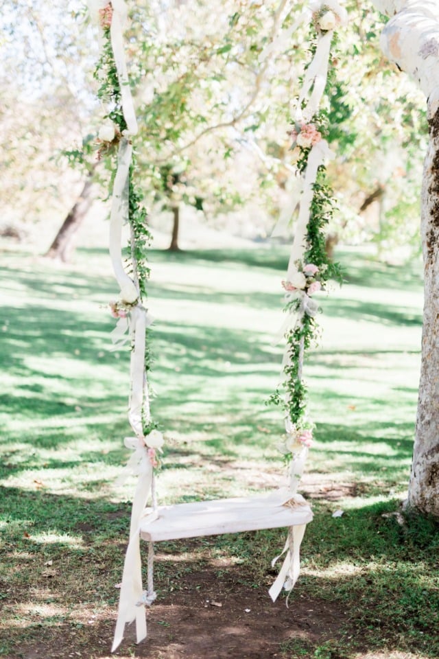 Love this floral swing