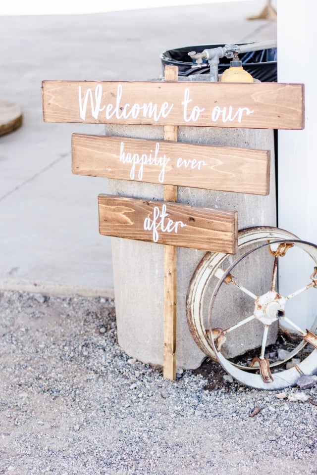 Rustic country wedding sign