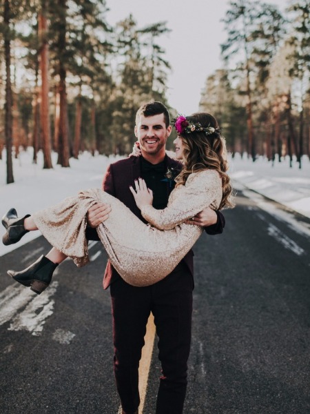 Cozy On Up To This Winter Elopement Shoot At FivePine Lodge, Oregon