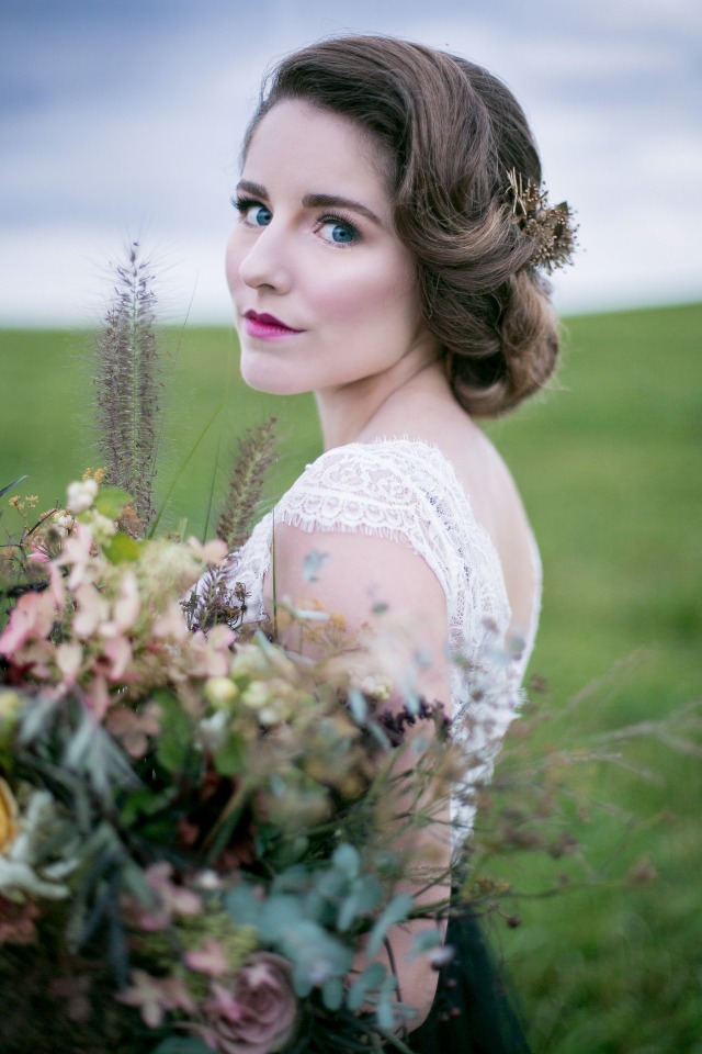 classic glamour wedding hair and makeup idea