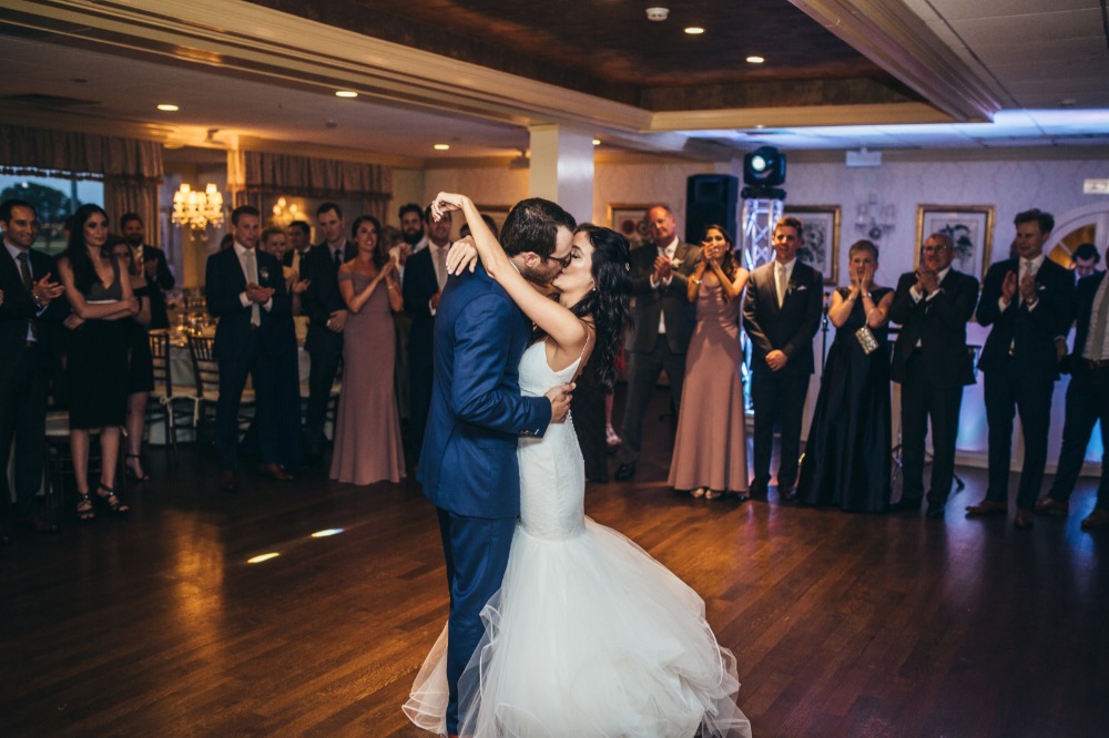 dusty-purple-rustic-chic-wedding-at