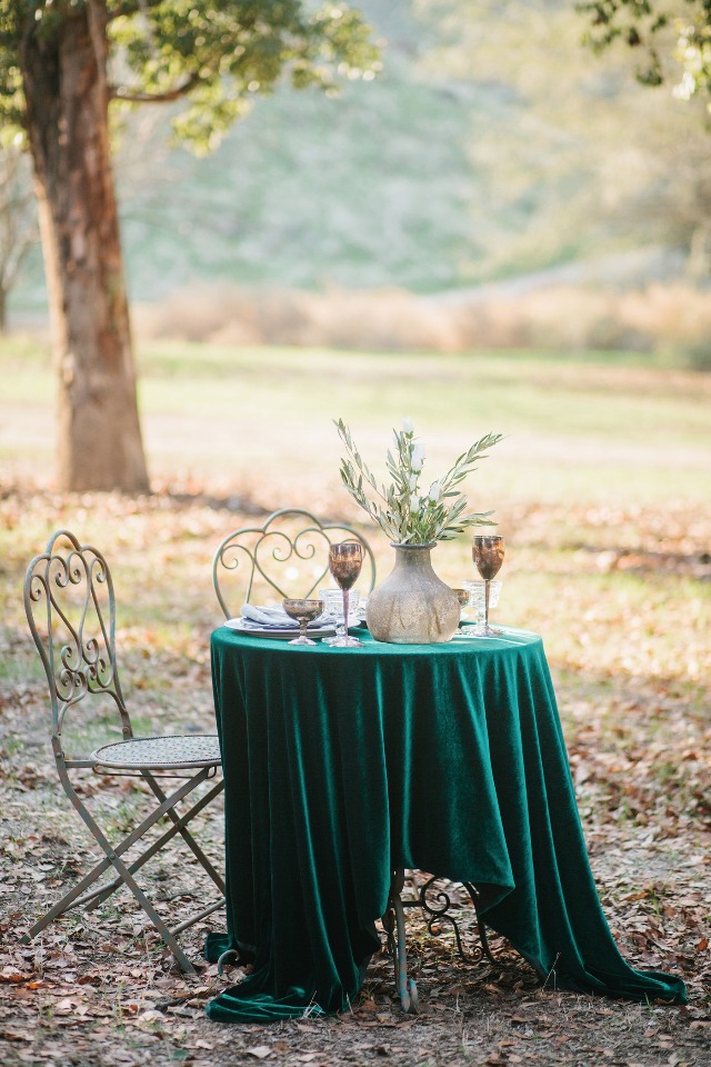 Elegant sweetheart table for two