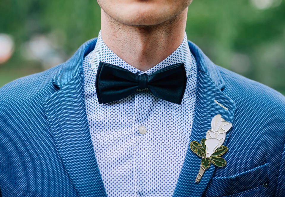 groom boutonniere pin