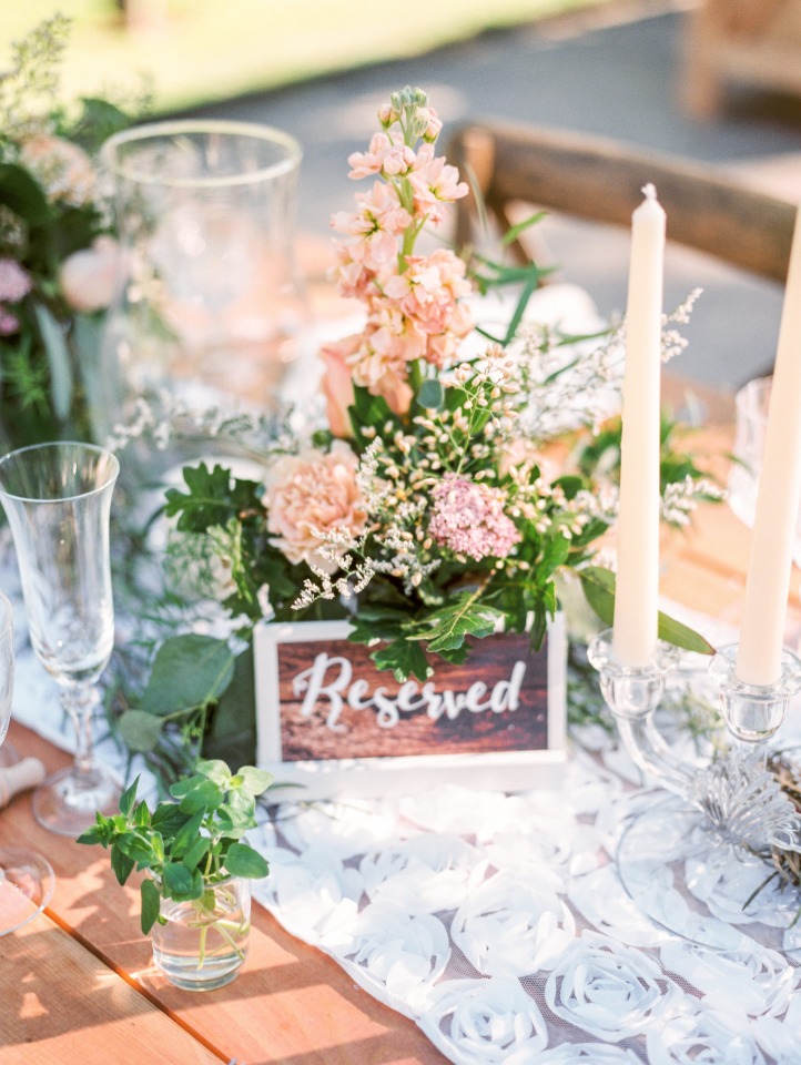 Cute head table for bridal party
