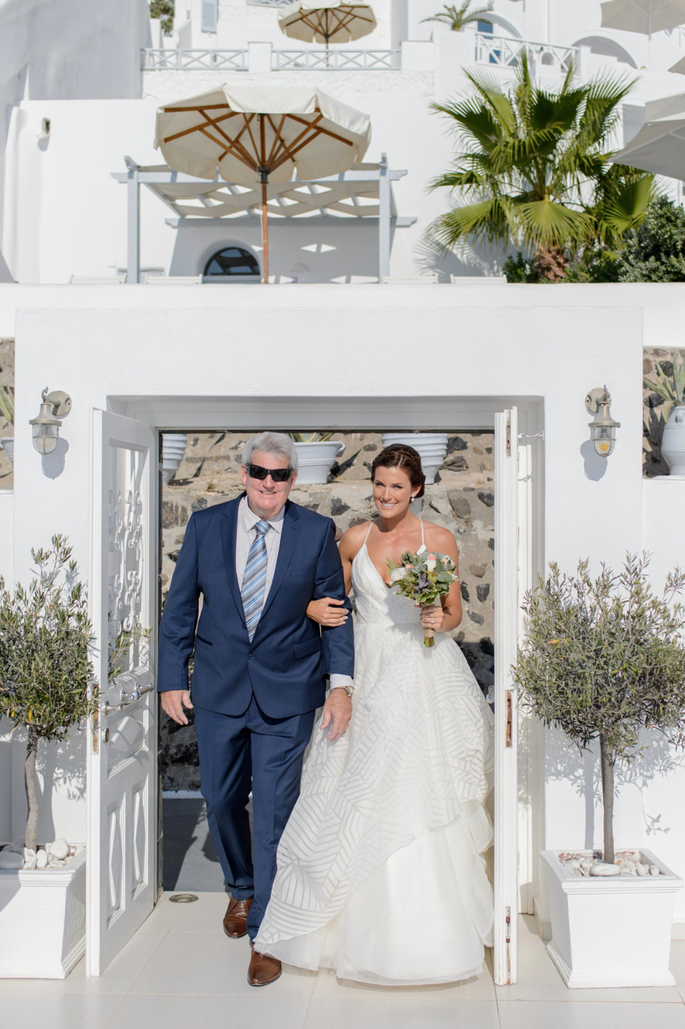 get-hitched-in-santorini-greece-and