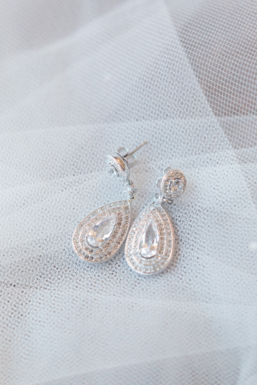 silver-and-gold-classically-romantic