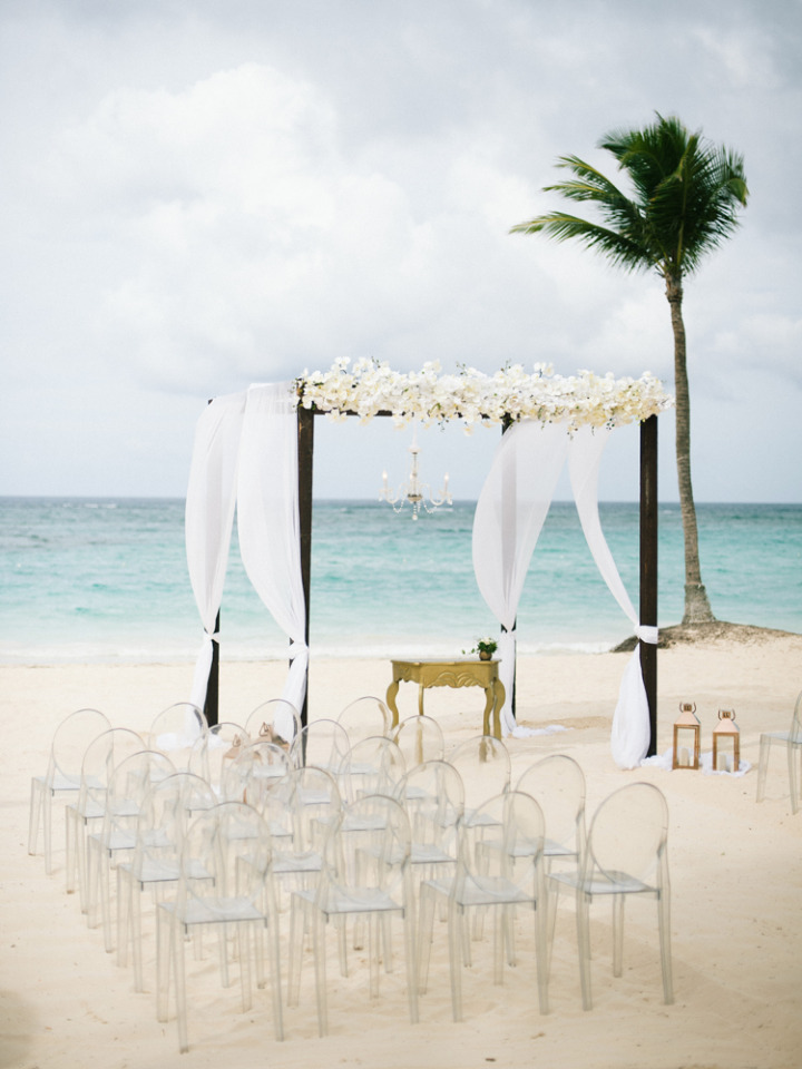 beautiful beach wedding ceremony in Punta Cana