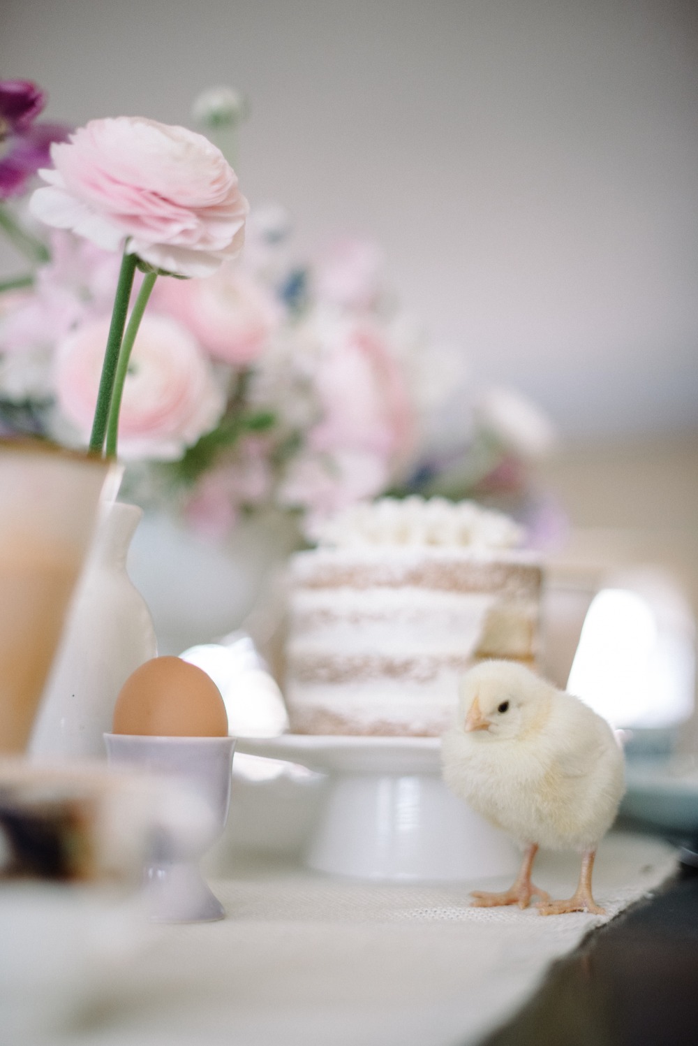 dainty-pastel-easter-brunch-ideas