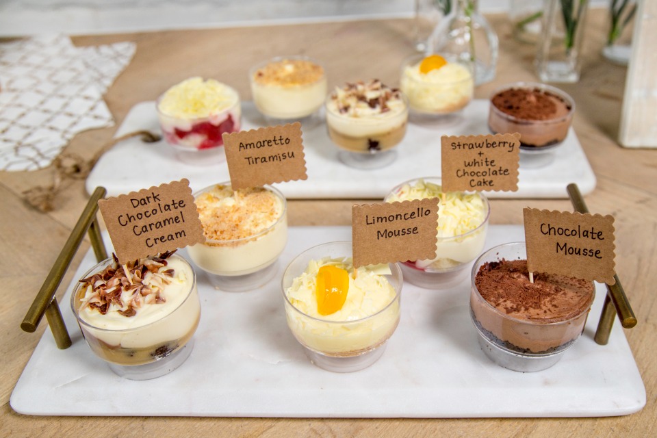 multiple mousse cups