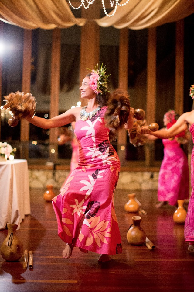 hula dancers for a Hawaiian wedding reception