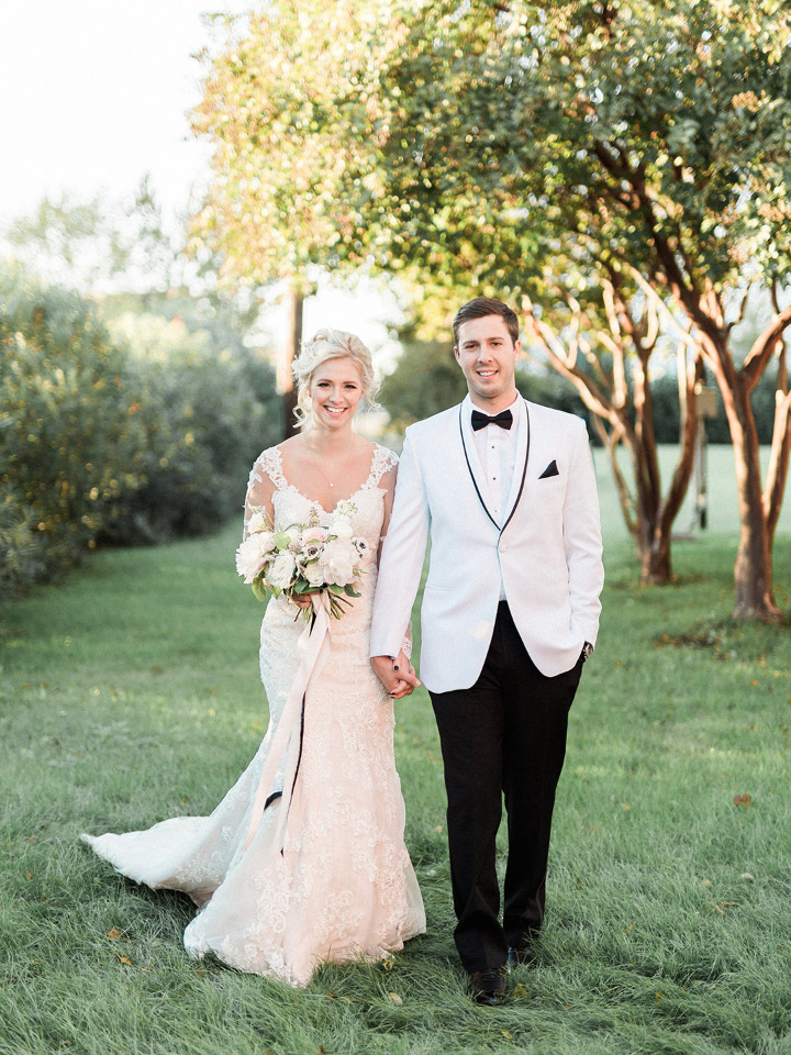 Timeless Elegance Texas Wedding In Shades Of Black, White, And Blush