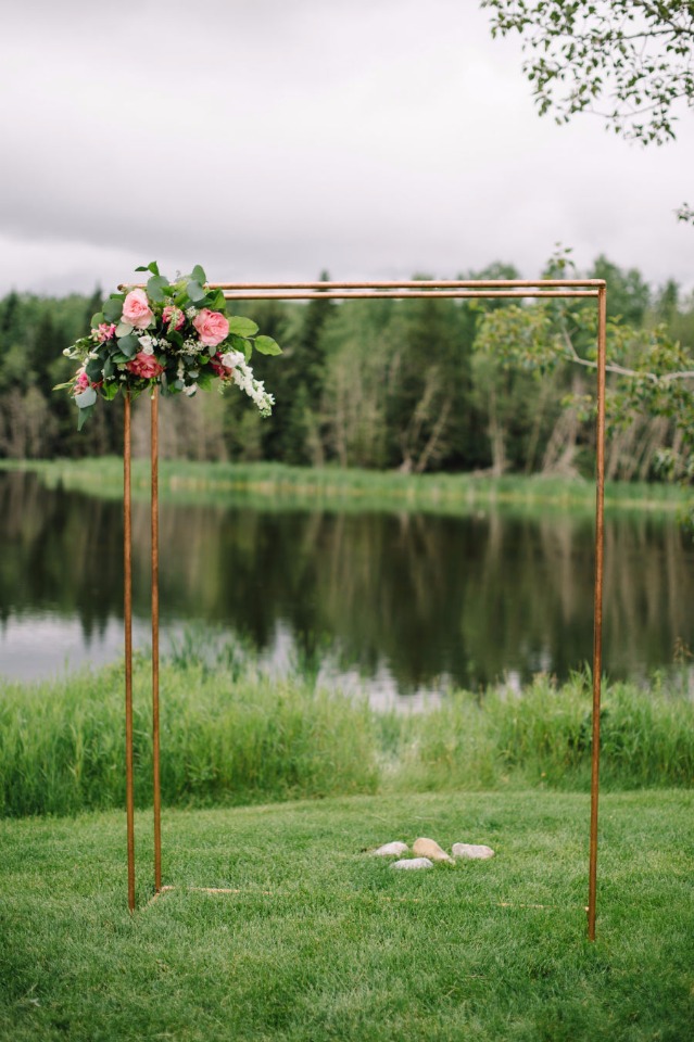 simple and modern copper pipe wedding arch