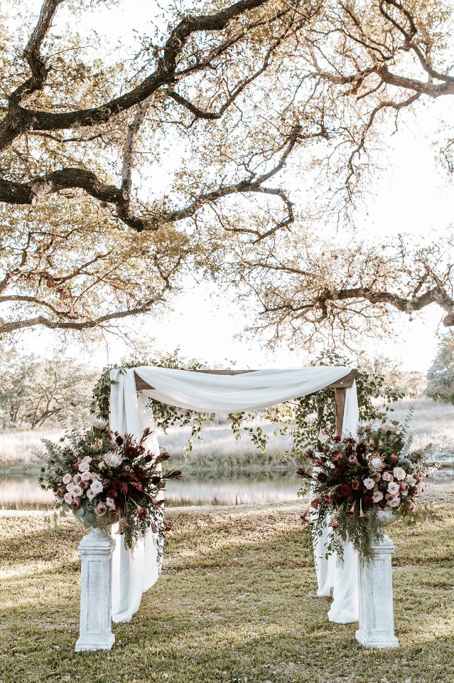elegant outdoor wedding idea