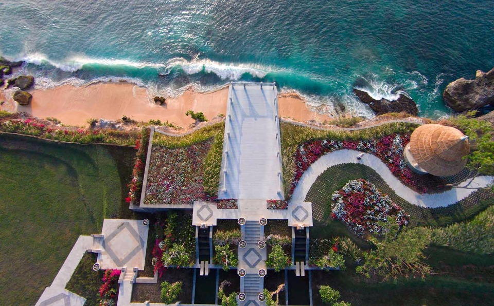 Ayana Resort and Spa Bali for destination weddings and honeymoons. Yes, please.