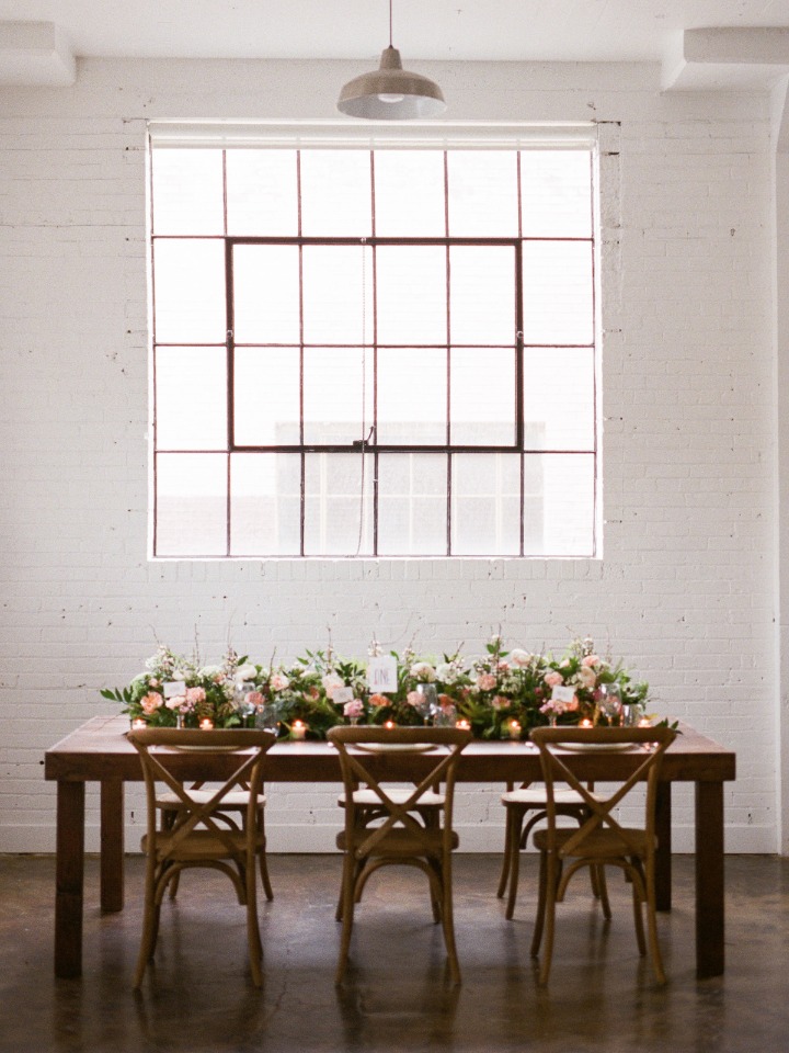 Natural modern table scape
