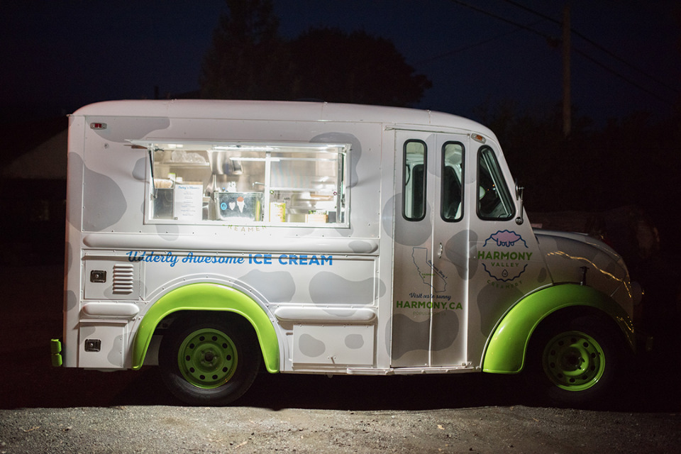 udderly awesome ice cream truck