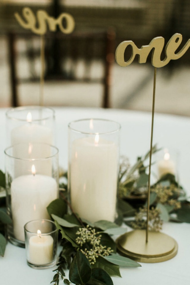 simple and elegant centerpiece idea