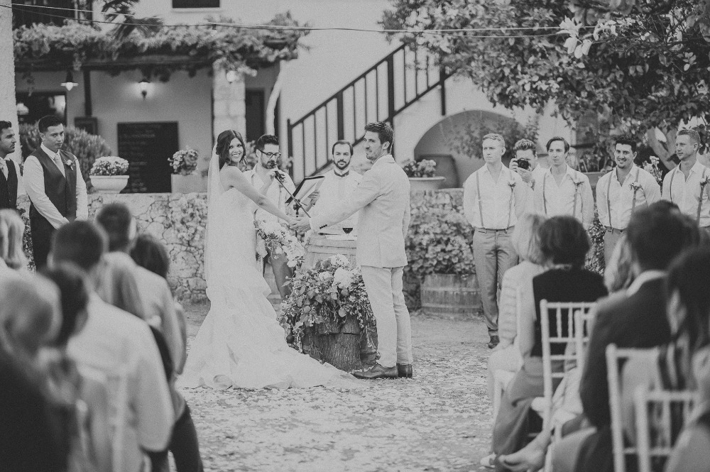 quiet-little-winery-wedding-on-the