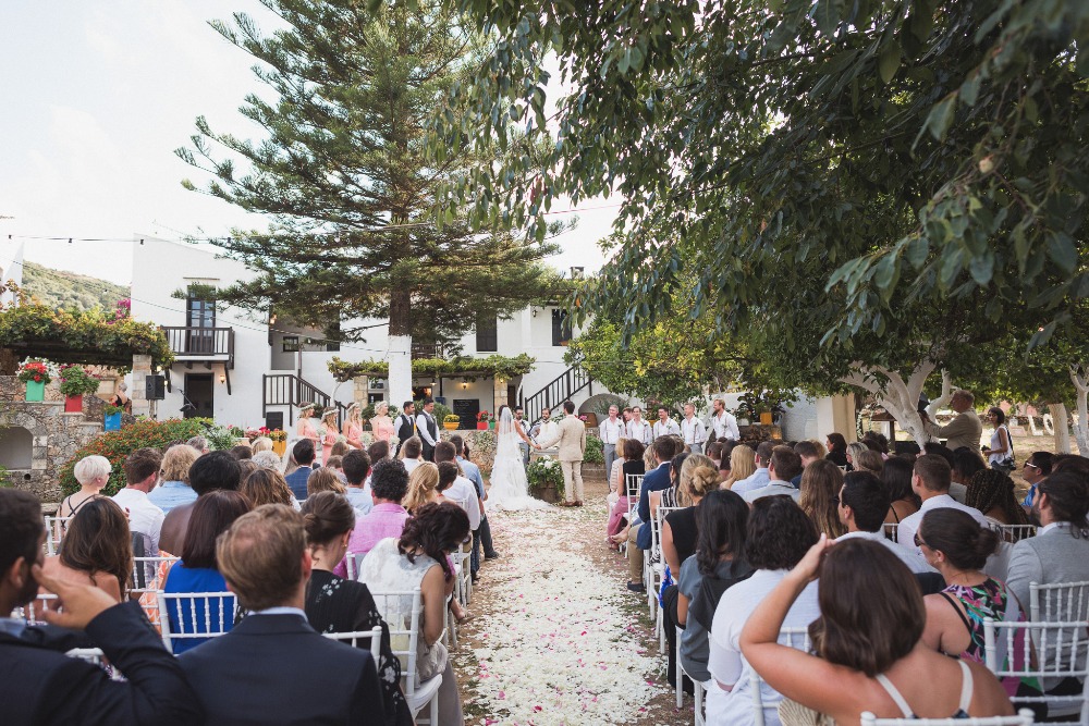 quiet-little-winery-wedding-on-the