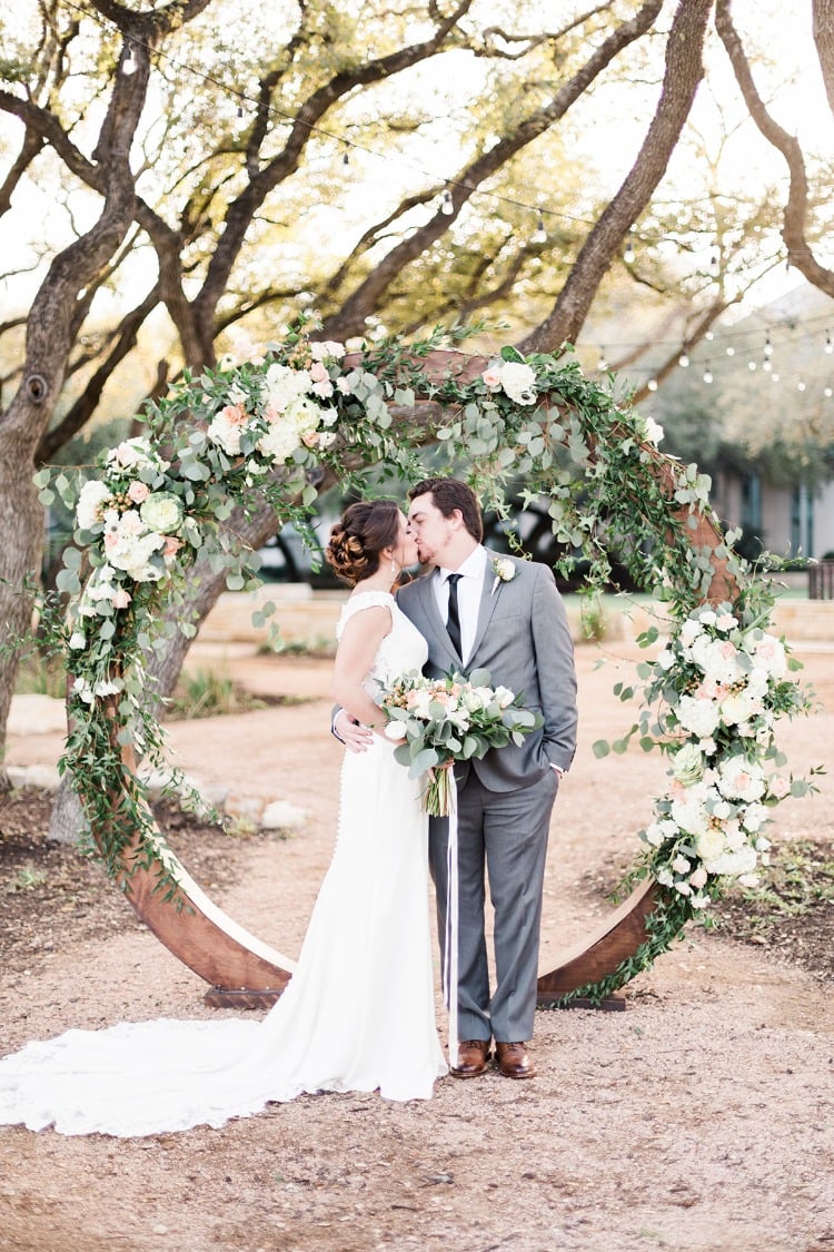 Romanticly Sun Kissed Garden Wedding Ideas In Texas
