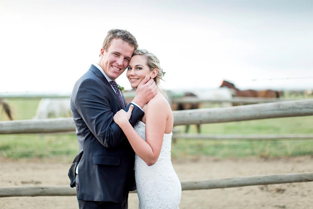 rustic-family-built-ranch-wedding-day