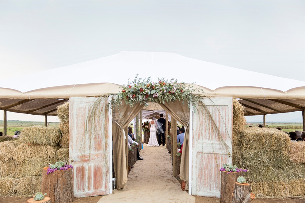 rustic-family-built-ranch-wedding-day