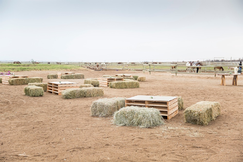 rustic-family-built-ranch-wedding-day