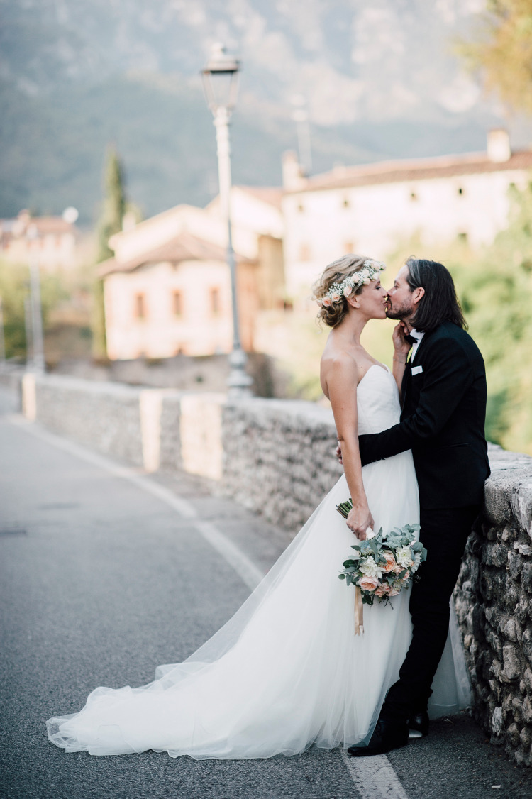 This Intimate Italy Wedding Has The Most Darling Getaway Car