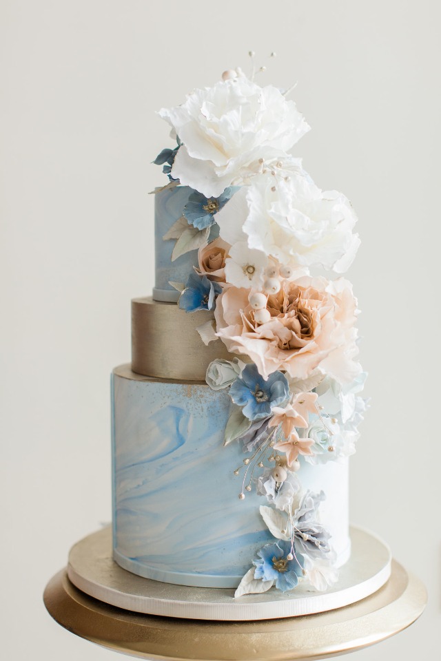 Gorgeous floral wedding cake