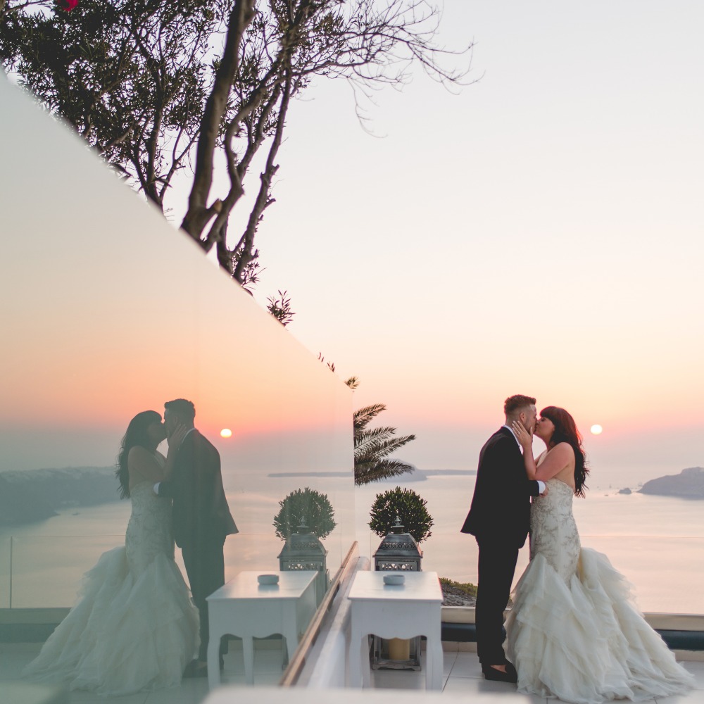 when-romance-happens-in-greece-it