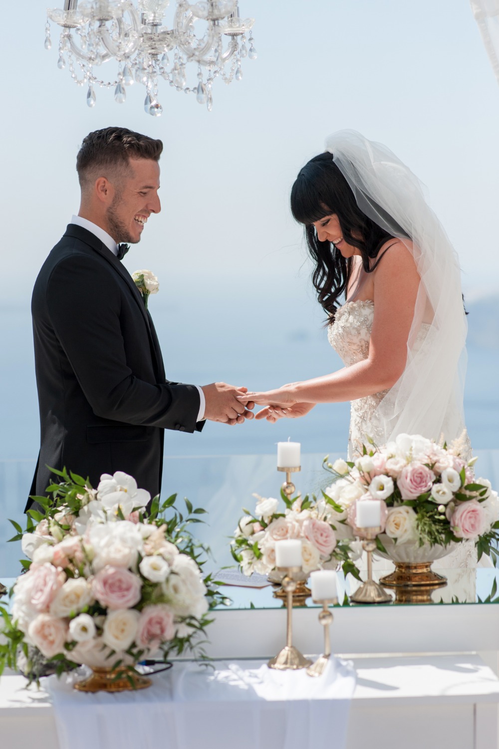 when-romance-happens-in-greece-it