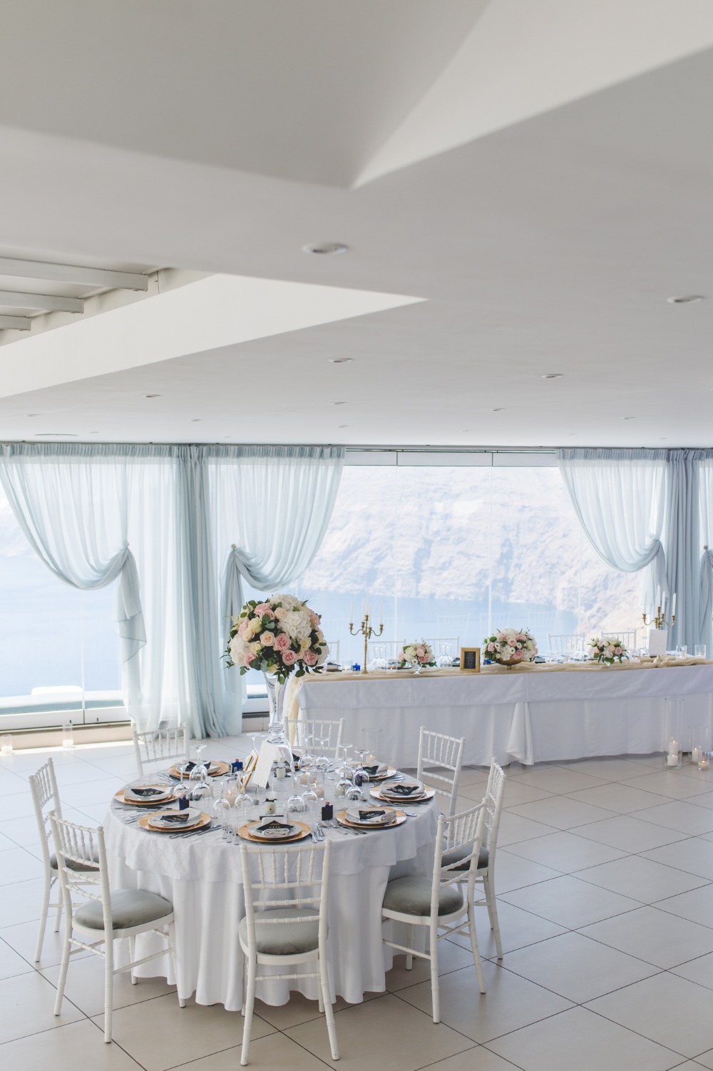 when-romance-happens-in-greece-it