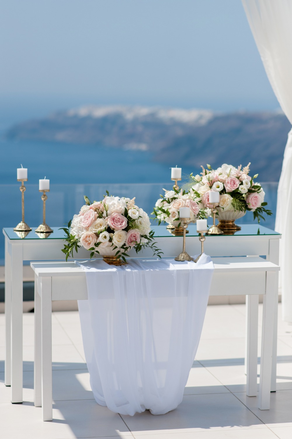 when-romance-happens-in-greece-it