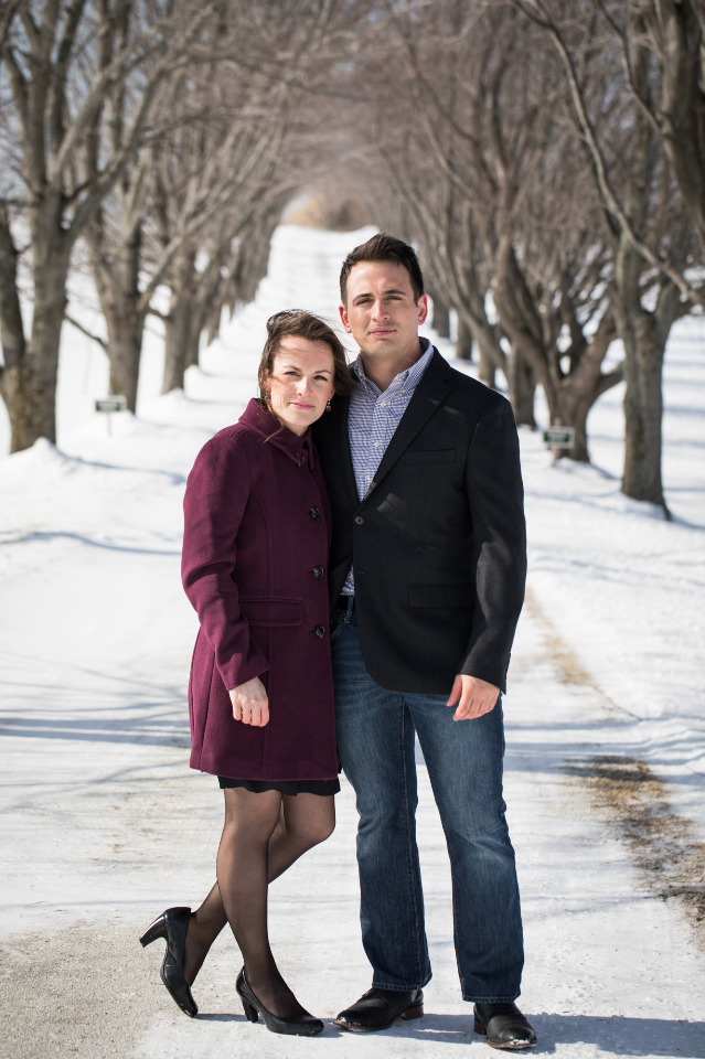 cute winter engagement session outfits