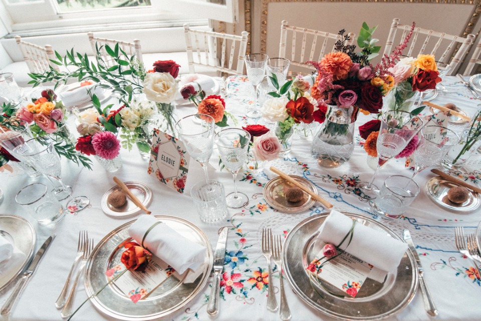 Bright and cheerful table scape