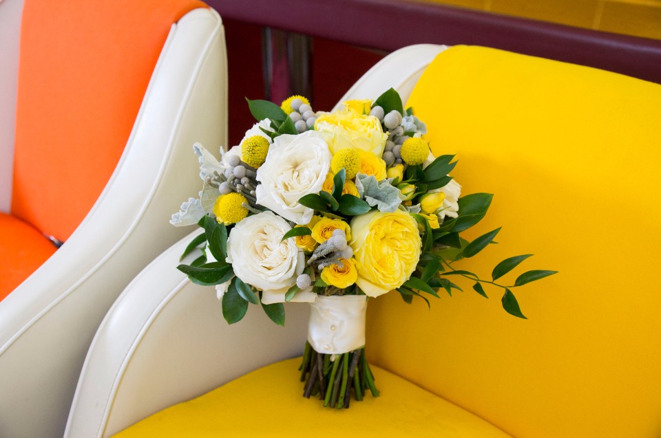 yellow and white bouquet