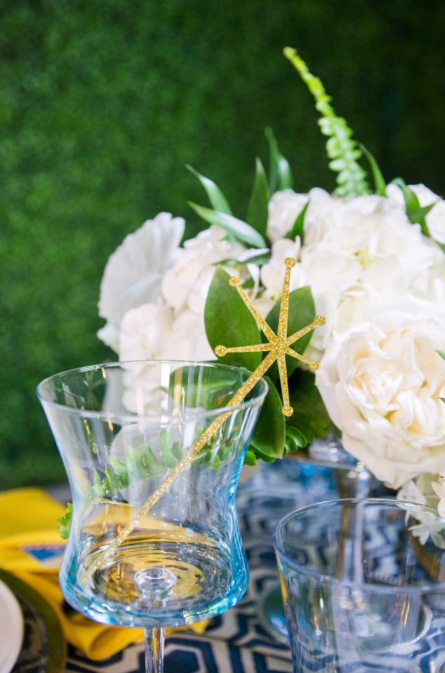 blue and gold table decor