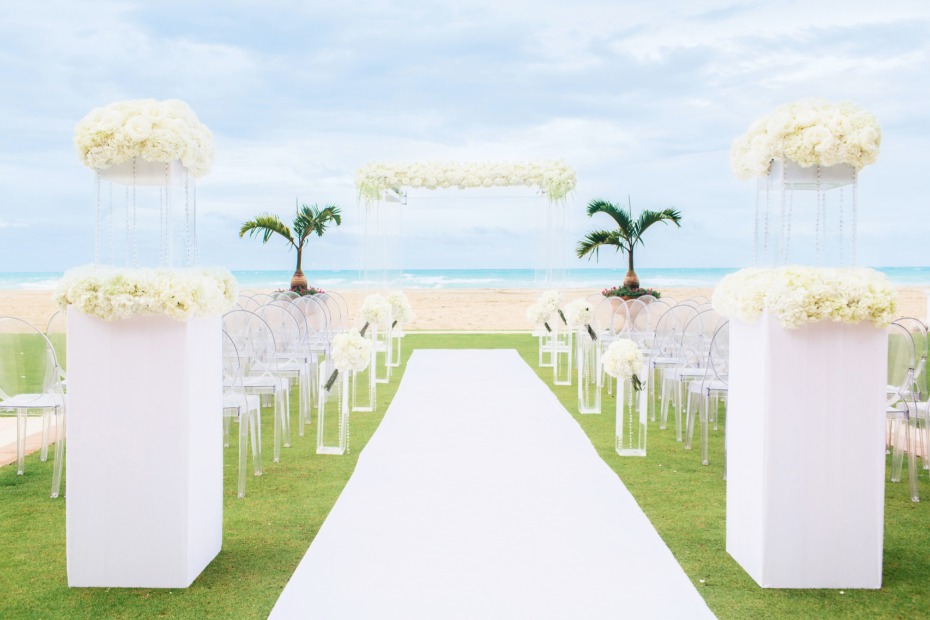 glam beach wedding
