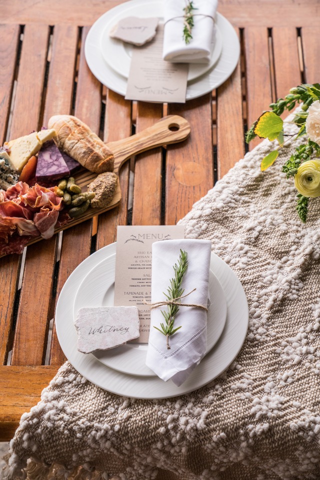 natural place setting details