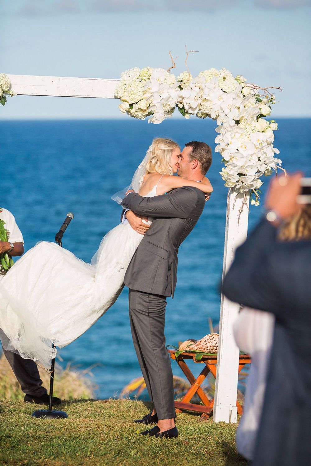 glam-private-estate-wedding-in-kauai