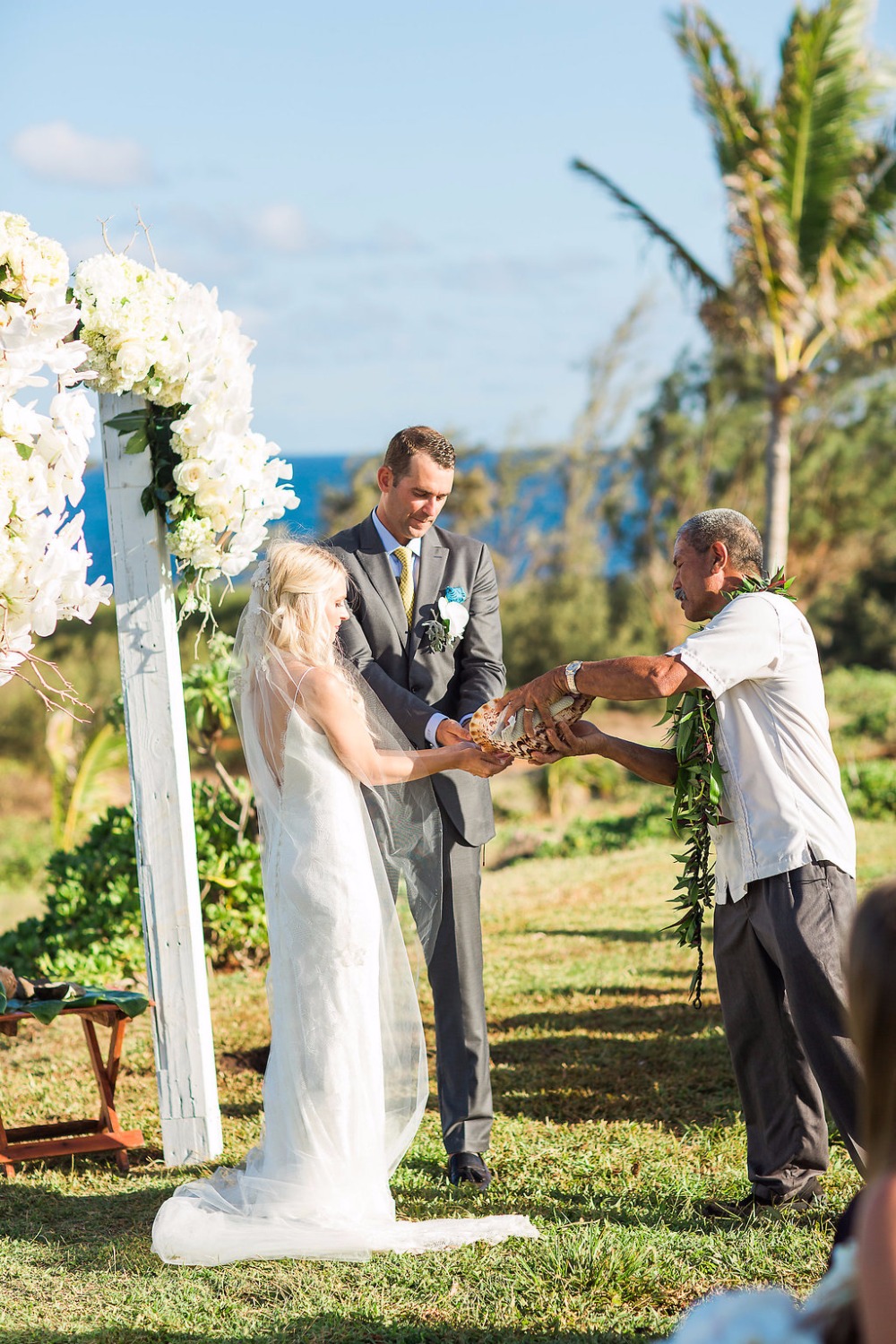 glam-private-estate-wedding-in-kauai