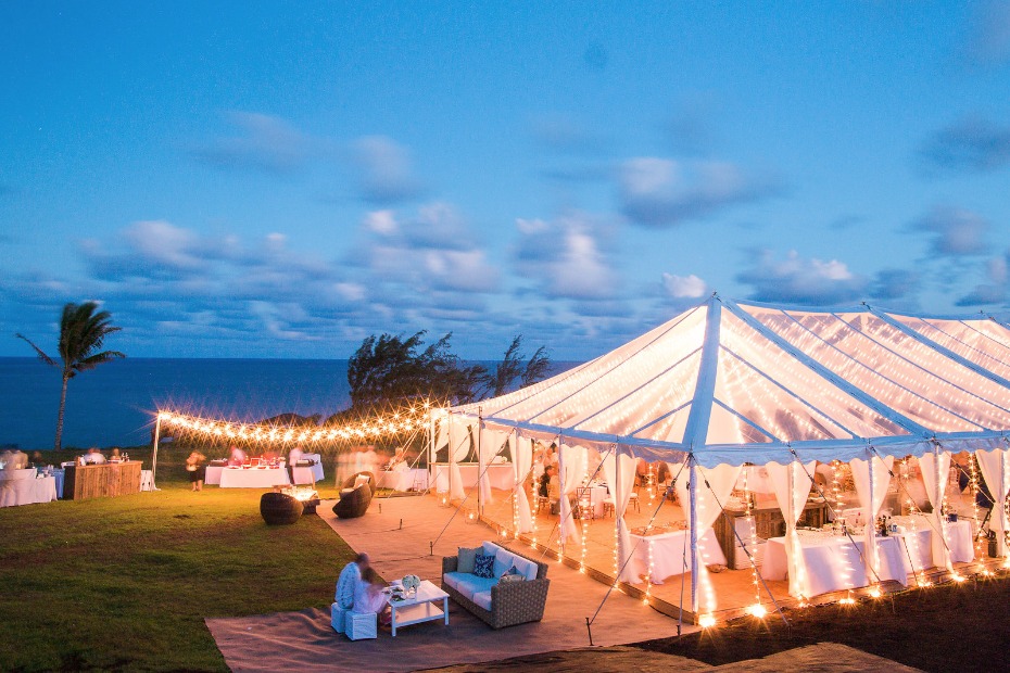 Dreamy tent reception