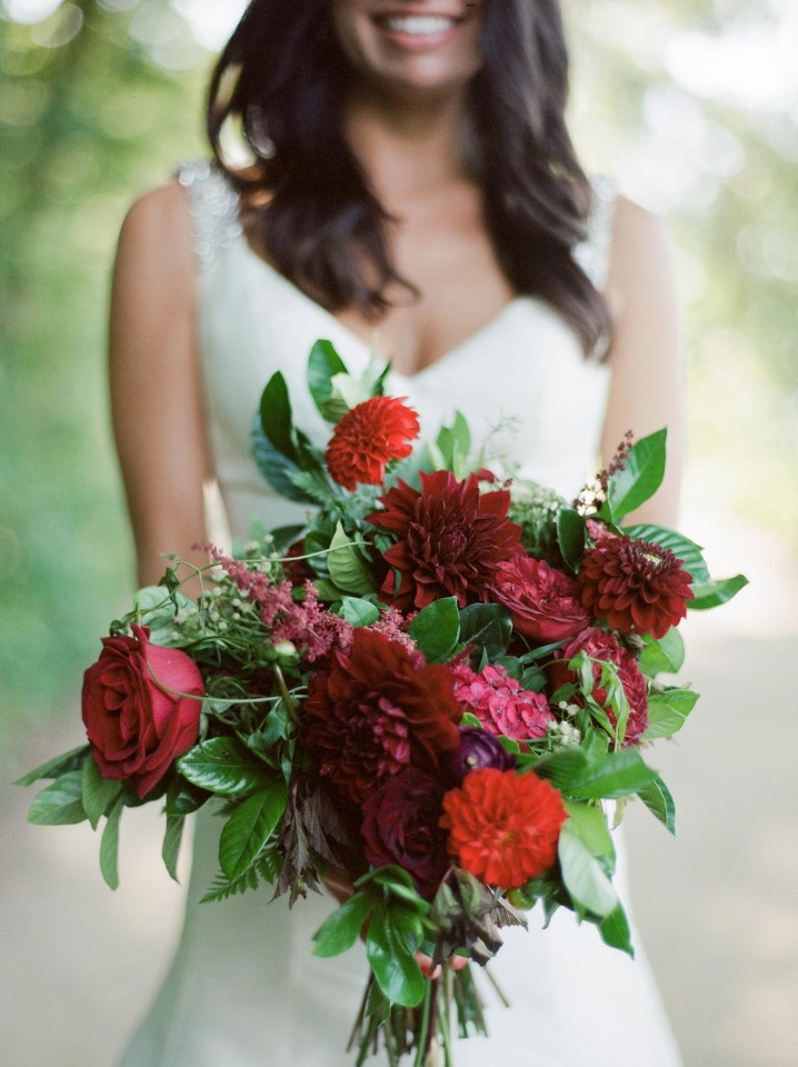 deep red wedding bouquet