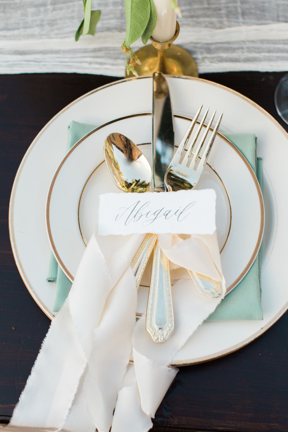 ivory mint and gold wedding table decor