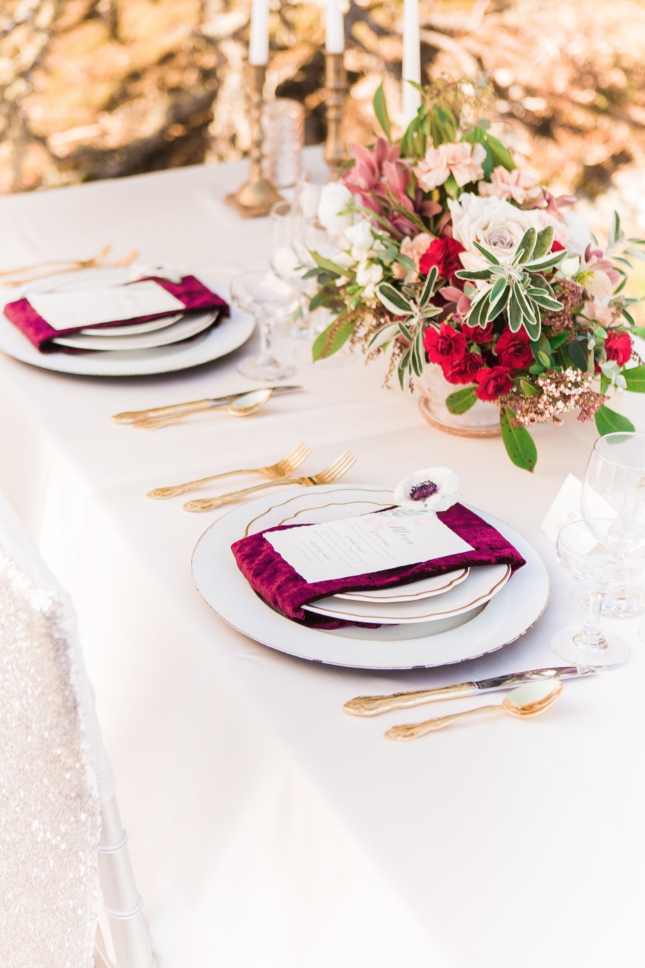 gold and burgundy wedding table
