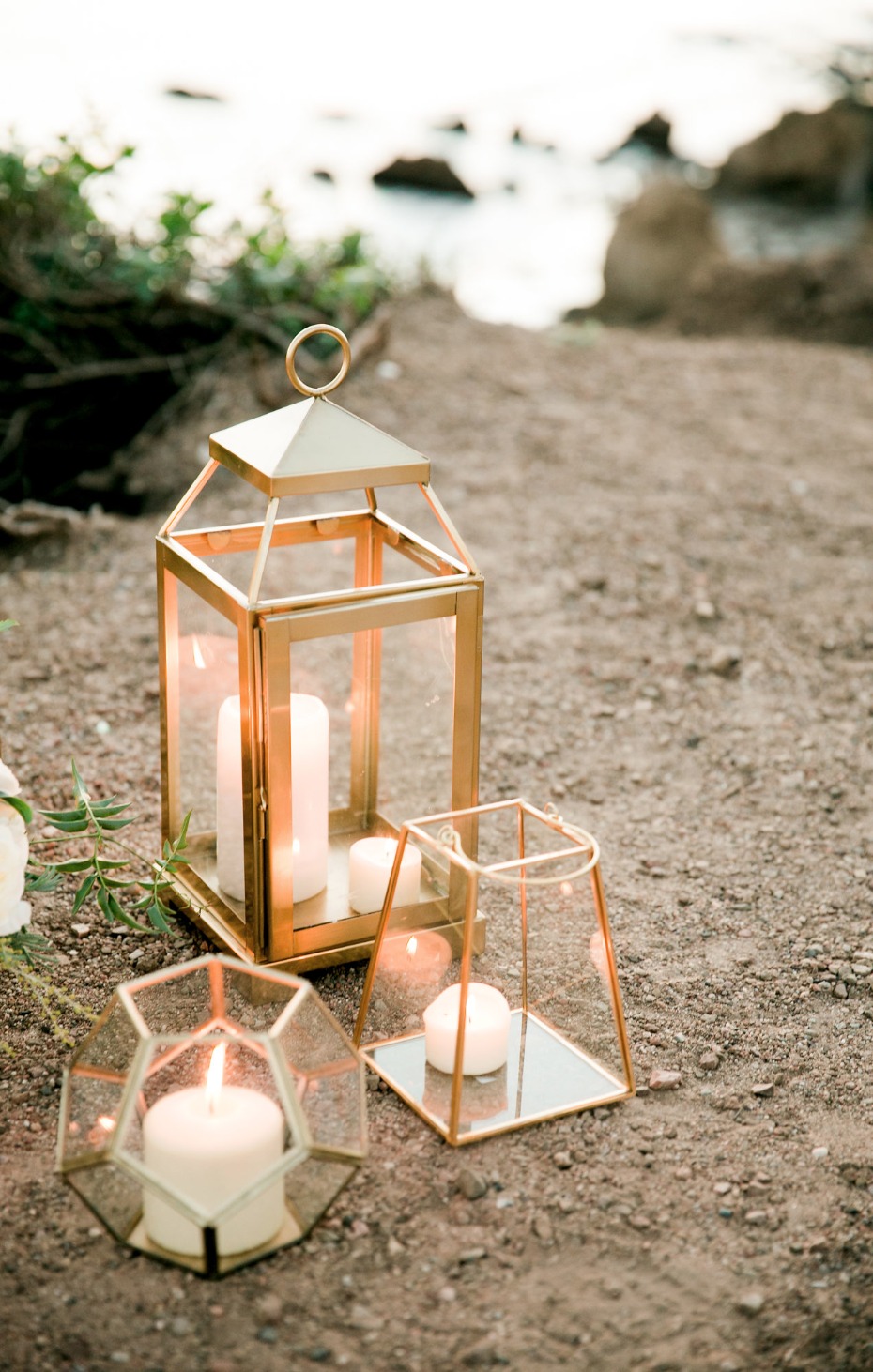 gold wedding lanterns