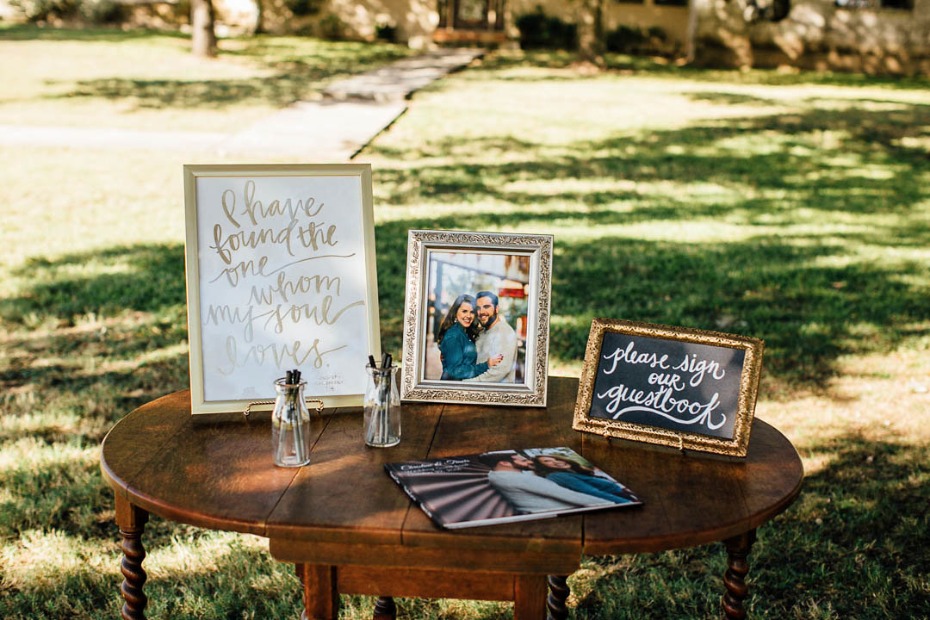 Cute guestbook table