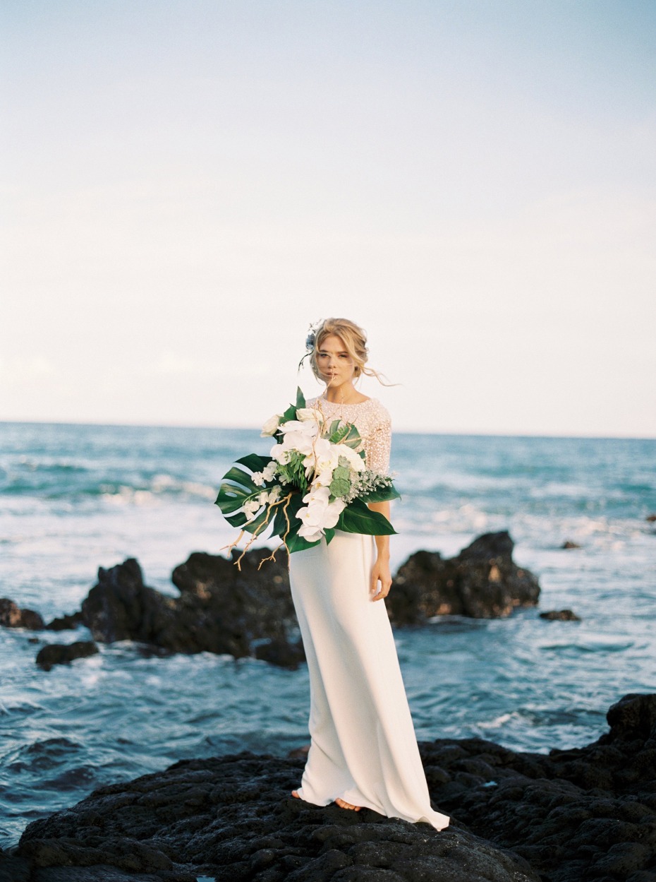 Dreamy bridal look in Hawaii