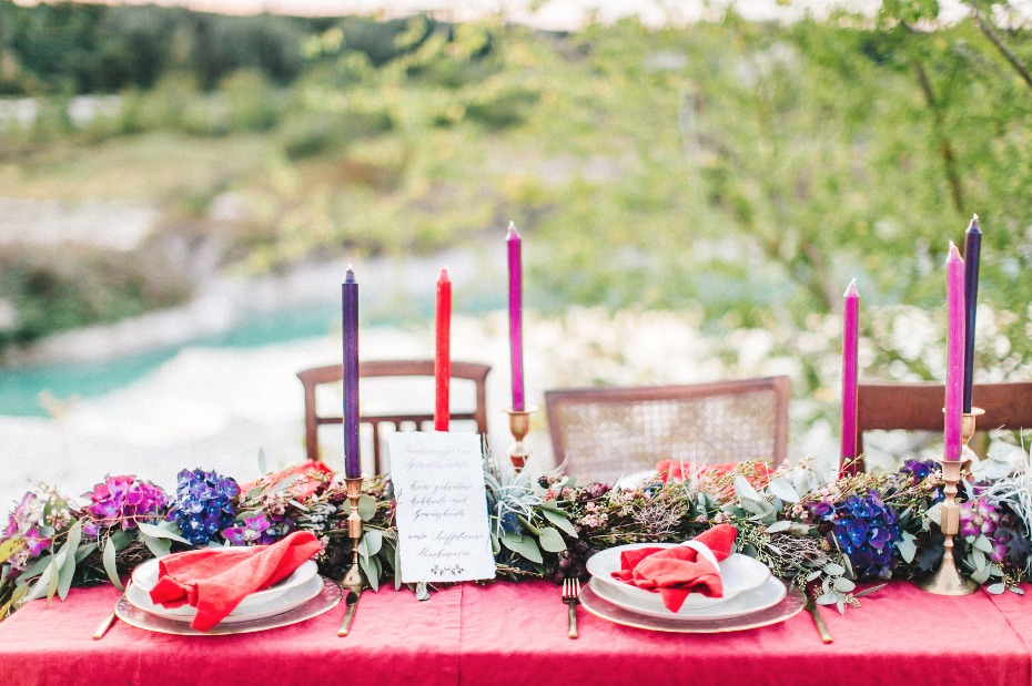 Colorful berry and red table decor