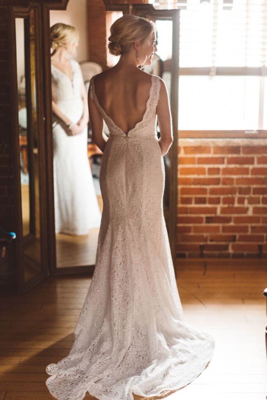 elegant and classic wedding dress